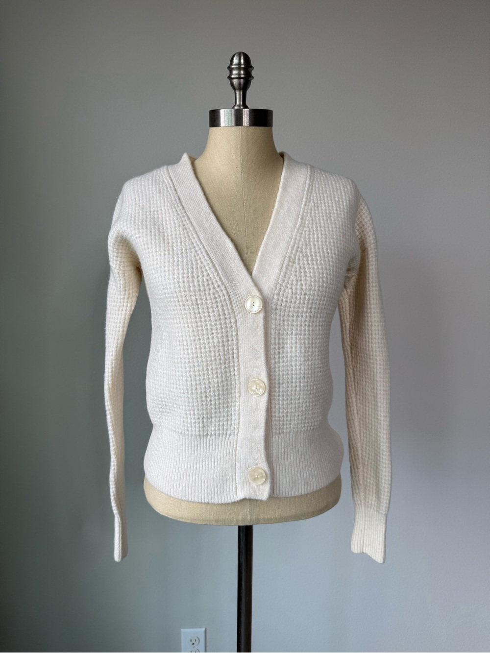 Banana Republic Cream Waffle-Knit V-Neck Cardigan